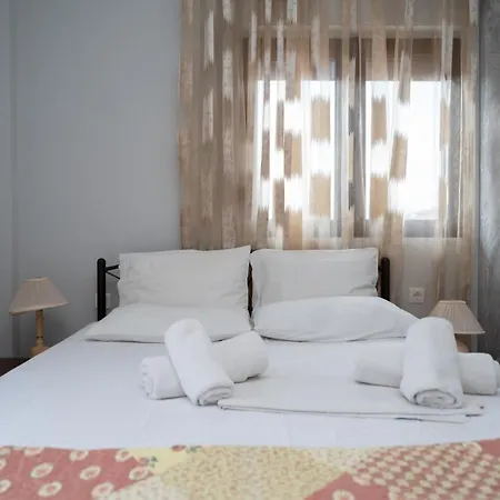 Toti Boutique Rooms-3